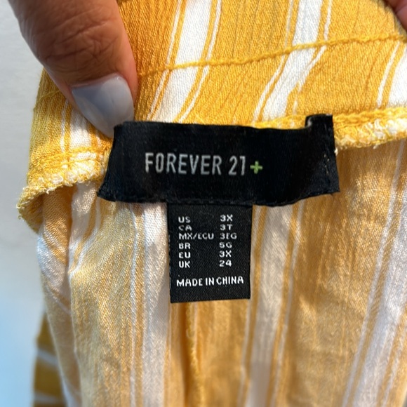 Forever 21 pin striped shorts - Picture 7 of 9